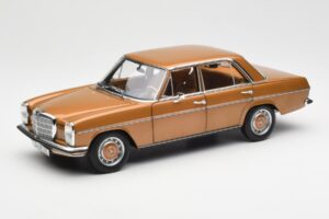 Mercedes 200 W115 Bycane Kulta Jälleenmyyjäpainos Norev 1:18 B66040665 Metalli