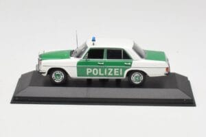 Mercedes 200 W115 Poliisi Minichamps 1:43 400034090 Metalli