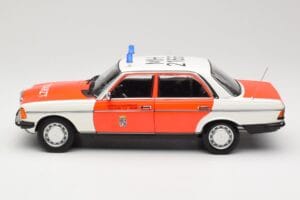 Mercedes 200 W123 Ambulanssi Valkoinen Norev 1:18 183834 Metalli — kuva 7 / 8