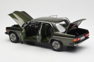 Mercedes 200 W123 Cypress Vihreä Metallic Jälleenmyyjäpainos Norev 1:18 B66040654 Metalli — kuva 5 / 8