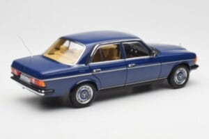 Mercedes 200 W123 Surf Sininen Norev 1:18 183710 Metalli — kuva 3 / 8