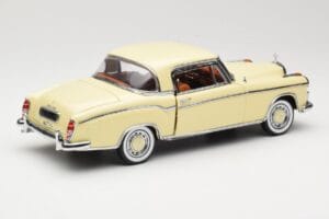 Mercedes 220 SE W128 Coupe Beige Sun Star 1:18 3562 Metalli — kuva 3 / 8