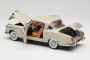 Mercedes 220 SE W128 Coupe Vaaleanharmaa Sun Star 1:18 3568 Metalli — kuva 5 / 8