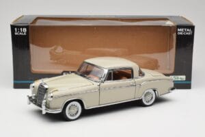 Mercedes 220 SE W128 Coupe Vaaleanharmaa Sun Star 1:18 3568 Metalli — kuva 8 / 8