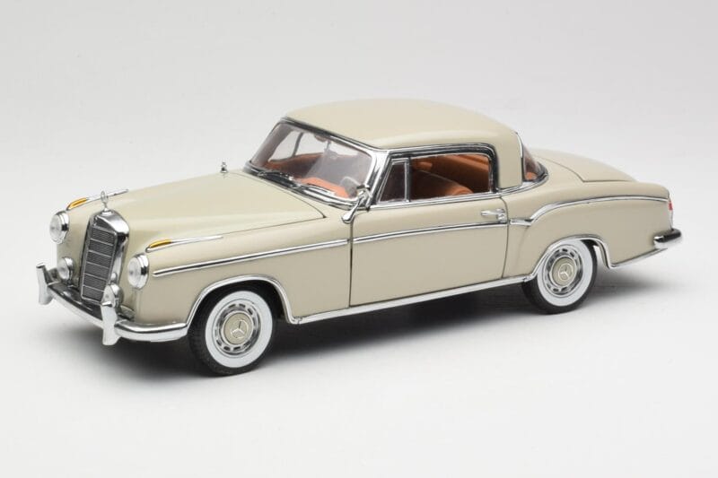 Mercedes 220 SE W128 Coupe Vaaleanharmaa Sun Star 1:18 3568 Metalli