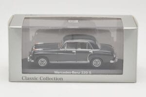 Mercedes 220S W180 Vaaleanharmaa Minichamps 1:43 B66040534 Metalli — kuva 4 / 4