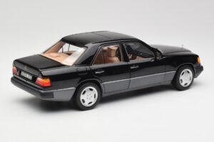 Mercedes 230E W124 AMG Wheels Musta Rajoitettu Erä Norev 1:18 183950 Metalli — kuva 3 / 12