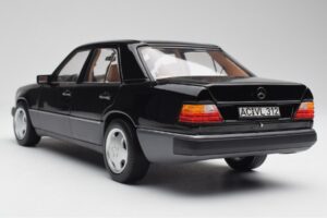 Mercedes 230E W124 AMG Wheels Musta Rajoitettu Erä Norev 1:18 183950 Metalli — kuva 10 / 12