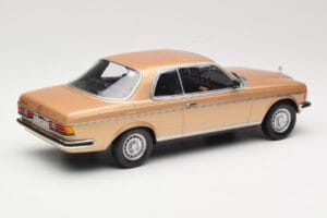 Mercedes 280 CE C123 Kulta Norev 1:18 183587 Metalli — kuva 2 / 6