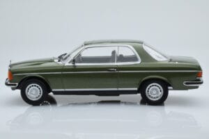 Mercedes 280 CE W123 Coupe Vihreä Norev 1:18 183704 Metalli — kuva 3 / 6