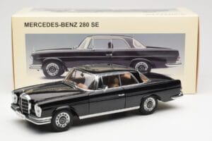 Mercedes 280 SE W111 Coupe Musta AUTOart 1:18 76286 Metalli — kuva 8 / 8