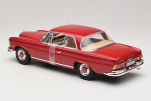 Mercedes 280 SE Coupe Punainen Norev 1:18 183527 Metalli — kuva 5 / 6