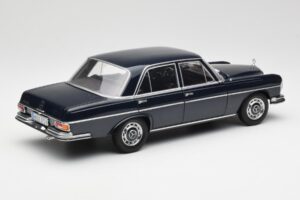 Mercedes 280 SE W108 Midnight Sininen Norev 1:18 B66040597 Metalli — kuva 3 / 8
