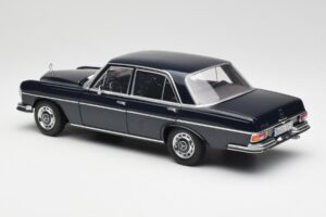 Mercedes 280 SE W108 Midnight Sininen Norev 1:18 B66040597 Metalli — kuva 7 / 8