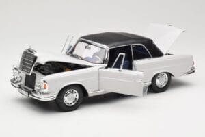 Mercedes 280 SE W111 Cabriolet Vaaleanharmaa Norev 1:18 183530 Metalli — kuva 2 / 8