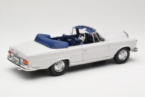 Mercedes 280 SE W111 Cabriolet Vaaleanharmaa Norev 1:18 183530 Metalli — kuva 3 / 8
