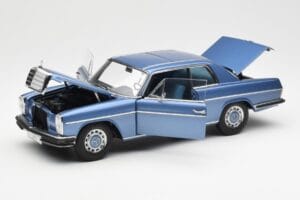 Mercedes 280C/8 W114 Coupe Sininen Metallic AUTOart 1:18 76187 Metalli — kuva 2 / 8