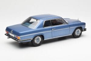 Mercedes 280C/8 W114 Coupe Sininen Metallic AUTOart 1:18 76187 Metalli — kuva 3 / 8