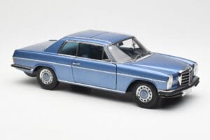 Mercedes 280C/8 W114 Coupe Sininen Metallic AUTOart 1:18 76187 Metalli — kuva 6 / 8
