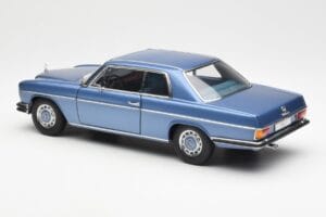 Mercedes 280C/8 W114 Coupe Sininen Metallic AUTOart 1:18 76187 Metalli — kuva 7 / 8