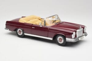 Mercedes 280SE W108 Bordeaux Punainen Maisto 1:18 31811 Metalli — kuva 6 / 8