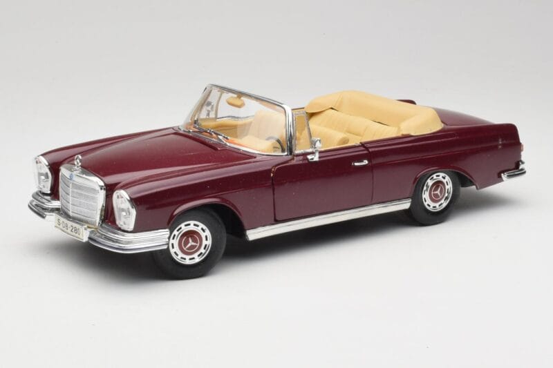 Mercedes 280SE W108 Bordeaux Punainen Maisto 1:18 31811 Metalli