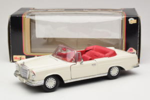 Mercedes 280 SE W108 Valkoinen Maisto 1:18 52111 Metalli — kuva 8 / 8