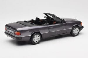 Mercedes 300 CE-24 W124 Cabriolet Violetti Metallic Norev 1:18 183567 Metalli — kuva 4 / 10