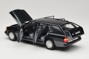 Mercedes 300 D W124 Farmari Musta Norev 1:18 183960 Metalli — kuva 5 / 8