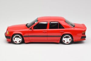 Mercedes 300E W124 6.0 AMG Signal Punainen Otto 1:18 OT1104 Hartsi — kuva 3 / 6
