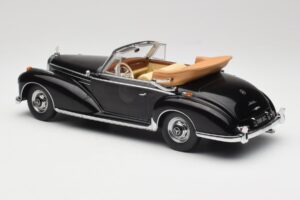 Mercedes 300 SC W188 Avoauto Musta KK-Scale 1:18 KKDC180941 Metalli — kuva 5 / 6