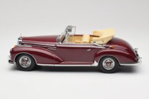 Mercedes 300 SC W188 Avoauto Tummanpunainen KK-Scale 1:18 KKDC180942 Metalli — kuva 3 / 6