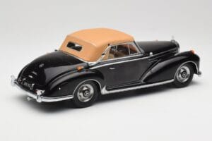 Mercedes 300 SC W188 Avoauto Softtop Musta KK-Scale 1:18 KKDC180943 Metalli — kuva 2 / 6