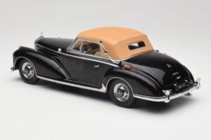 Mercedes 300 SC W188 Avoauto Softtop Musta KK-Scale 1:18 KKDC180943 Metalli — kuva 5 / 6