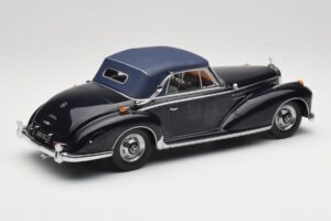 Mercedes 300 SC W188 Avoauto Softtop Tummansininen KK-Scale 1:18 KKDC180944 Metalli — kuva 2 / 6