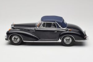 Mercedes 300 SC W188 Avoauto Softtop Tummansininen KK-Scale 1:18 KKDC180944 Metalli — kuva 3 / 6