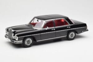 Mercedes 300 SEL 6.3 W109 Musta AUTOart 1:18 76140 Metalli