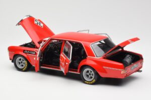 Mercedes 300 SEL 6.8 #35 H. Kelleners Hockenheim 1973 Minichamps 1:18 100713435 Metalli — kuva 5 / 8