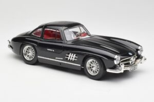 Mercedes 300 SL W198 Musta Bburago 1:18 35791 Metalli — kuva 6 / 8