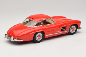 Mercedes 300 SL Gullwing Punainen Minichamps 1:18 180039001 Metalli — kuva 3 / 8