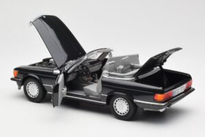 Mercedes 300 SL R107 Musta Pearl Jälleenmyyjäpainos Norev 1:18 B66040678 Metalli — kuva 7 / 10