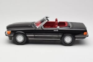Mercedes 300 SL R107 Musta Norev 1:18 183511 Metalli — kuva 4 / 8