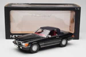 Mercedes 300 SL R107 Musta Norev 1:18 183511 Metalli — kuva 8 / 8