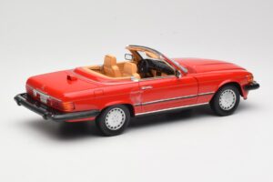 Mercedes 300 SL R107 Punainen Norev 1:18 B66040623 Metalli — kuva 3 / 8