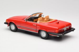 Mercedes 300 SL R107 Punainen Norev 1:18 B66040623 Metalli — kuva 7 / 8