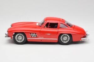 Mercedes 300 SL Punainen Bburago 1:18 3015 Metalli — kuva 4 / 8