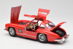 Mercedes 300 SL Punainen Bburago 1:18 3015 Metalli — kuva 5 / 8