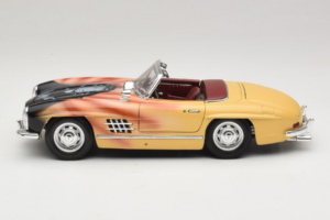Mercedes 300 SL Roadster Rosemarie Muster Rajoitettu Painos 18/27 Bburago 1:18 3023-M1 Metalli — kuva 4 / 8