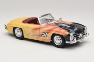 Mercedes 300 SL Roadster Rosemarie Muster Rajoitettu Painos 18/27 Bburago 1:18 3023-M1 Metalli — kuva 6 / 8