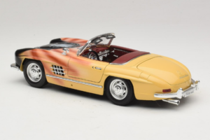 Mercedes 300 SL Roadster Rosemarie Muster Rajoitettu Painos 18/27 Bburago 1:18 3023-M1 Metalli — kuva 7 / 8